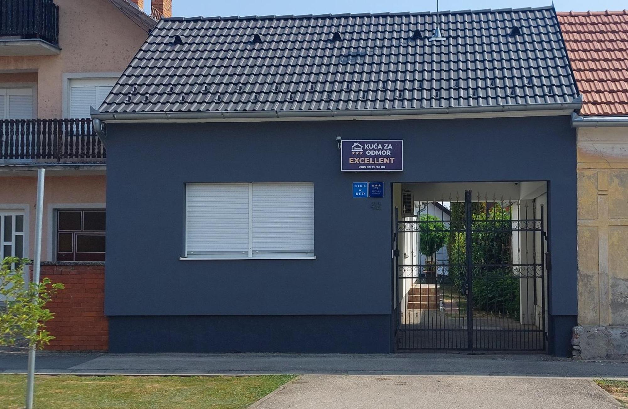 Apartman Excellent - Kuca Za Odmor U Zupanji -Natkriveno Parkirno Mjesto Zupanja Zewnętrze zdjęcie